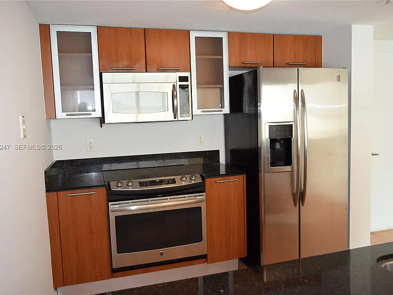 1800 N Bayshore Dr #2310 — Photo 17