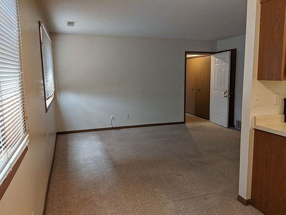 2nd image of 926 Boston Way APT 1