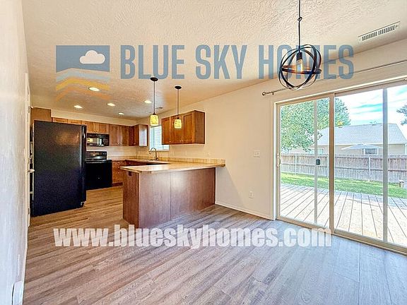 2nd image of 9252 W Idlewood Dr