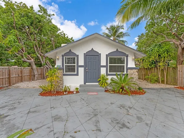 1621 NW 55th St, Miami, FL 33142