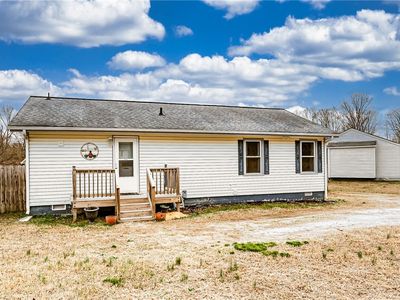 3711 Yard Arm Dr, Chester, VA, 23831