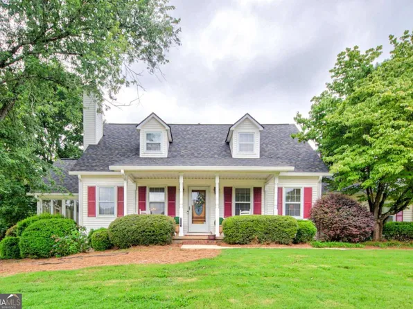 3679 Maple Forge Ln, Gainesville, GA 30504