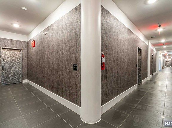 5th image of 300 Hoyt St APT 105