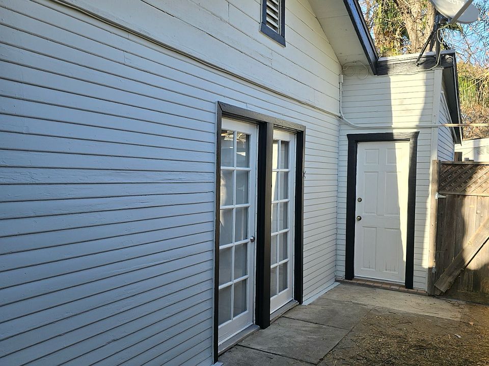 Building Photo 3