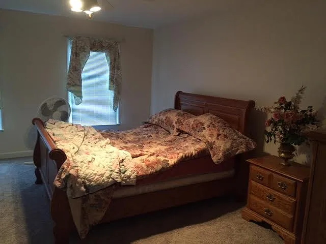 305 Village Ct — Photo 7