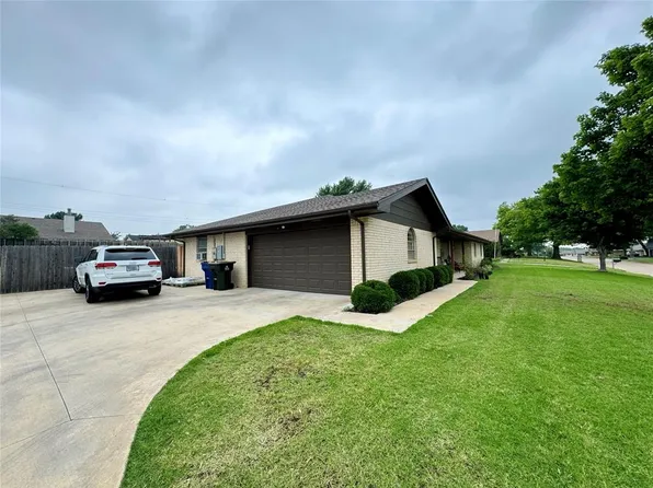 114 Caulder Dr, Chickasha, OK 73018