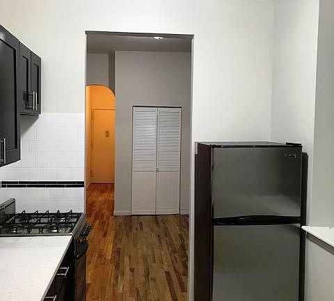 5th image of 122 W 137th St APT 1C