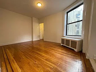 Rented by Hillel Realty Group
