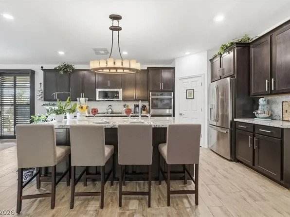 8216 Skye Struck Dr, Las Vegas, NV 89166