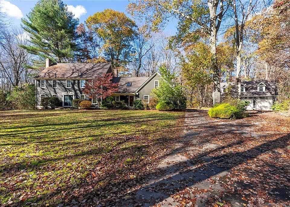 1st image of 27 South Stonybrook Drive