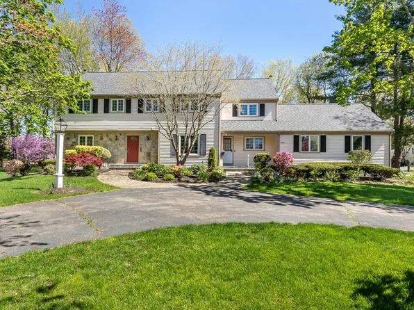 10 Seminole Rd, Canton, MA 02021