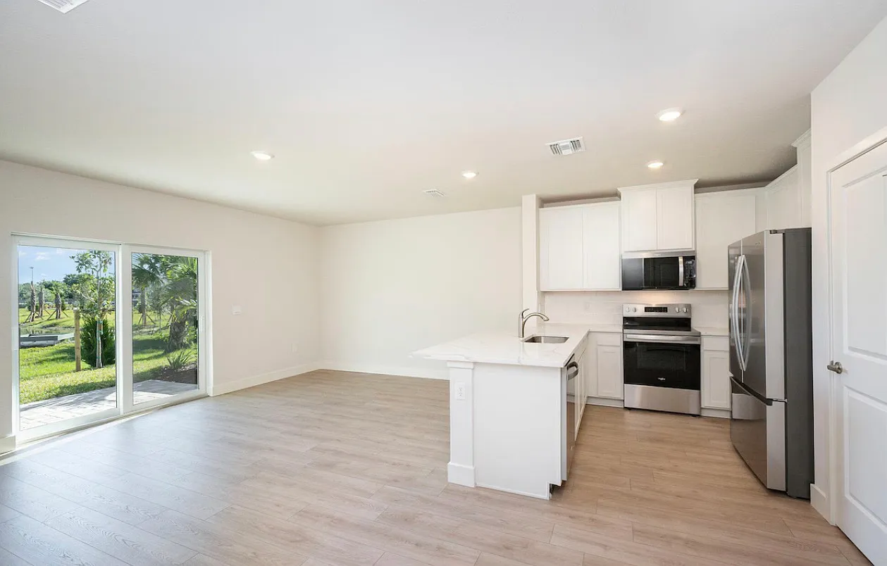 3 bed, 2.5 bath, 1463 sqft, $2,199 — Photo 4