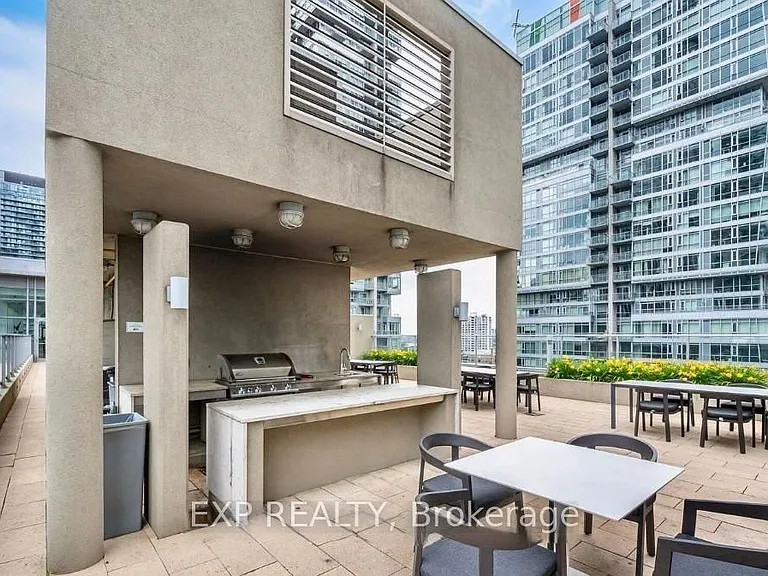 21 Nelson St #823 — Photo 10