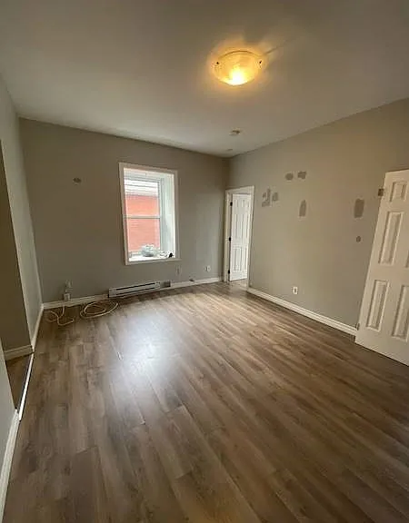 17 Shade St #A — Photo 2