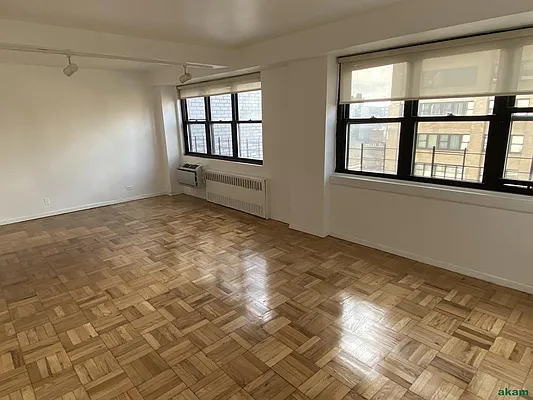 Rented by Akam Sales and Brokerage | media 11