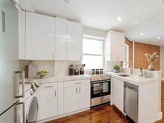 2nd image of 171 6th Ave #3B
