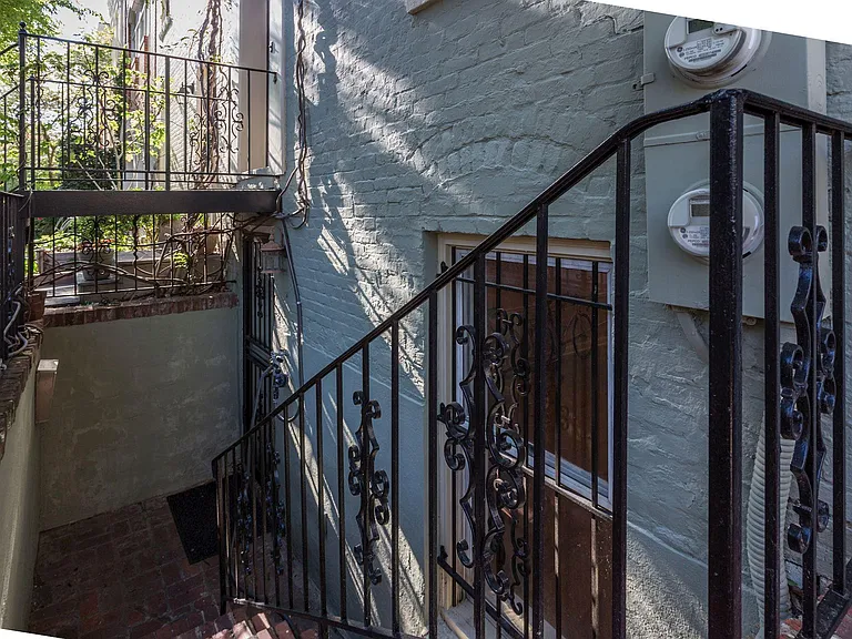 418 D St NE #BASEMENT — Photo 11
