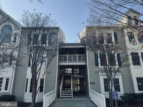 12217 Fairfield House Dr APT 104A, Fairfax, VA 22033