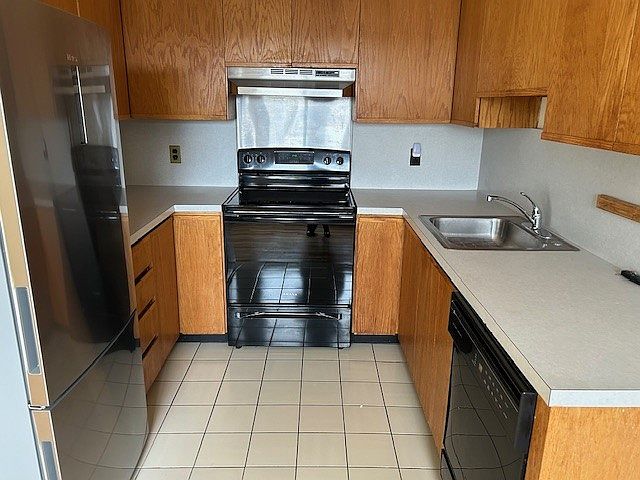 1st image of 74 Chatterton Pkwy #2
