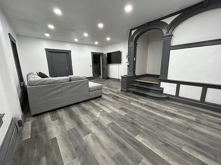 142 Oak St #R — Photo 10