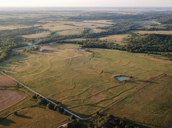 19162 Decatur Rd, Fredonia, KS 66736