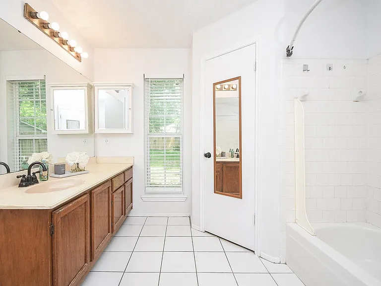 2406 Blue Mist Ct — Photo 19