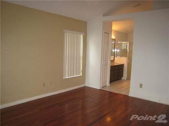 5th image of 13410 Roslyn Pl