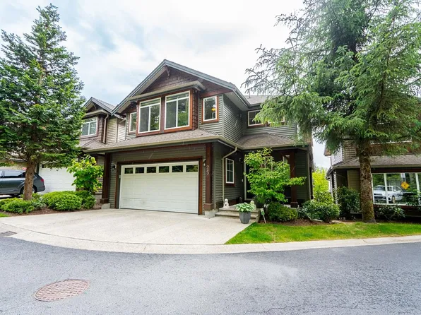 1705 Parkway Blvd #25, Coquitlam, BC V3E 3T3