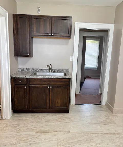 4915 Maplewood Ave — Photo 18