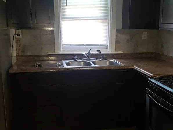 304 Veazie St Floor 2, Providence, RI 02904