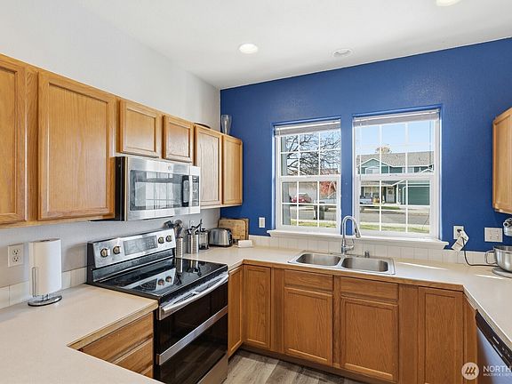 3rd image of 1313 SE Newgate Drive
