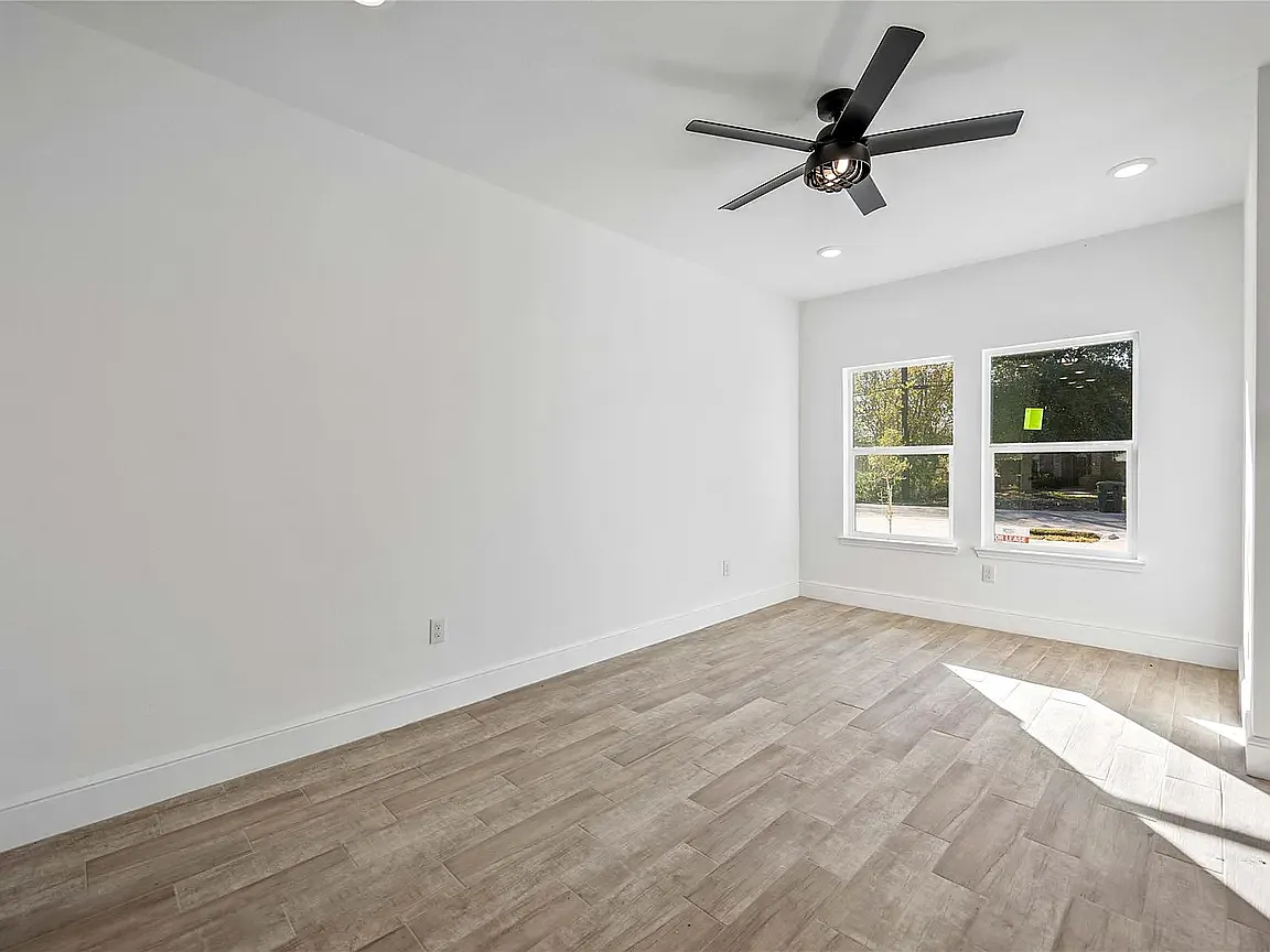 3 bed, 1170 sqft, $1,725 — Photo 4