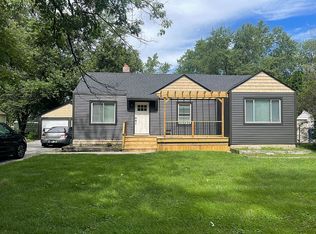 220 Maple St, Crown Point, IN 46307