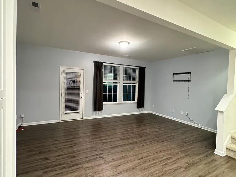 1070 Coldstream Dr — Photo 16