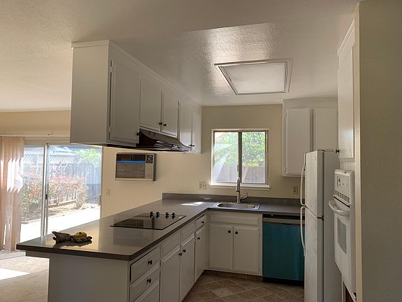 2nd image of 4308 Lynfield Ln