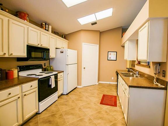 5th image of 2045 Normandy Cir