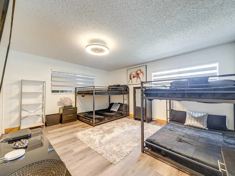 3609 SW 58th Ave — Photo 16