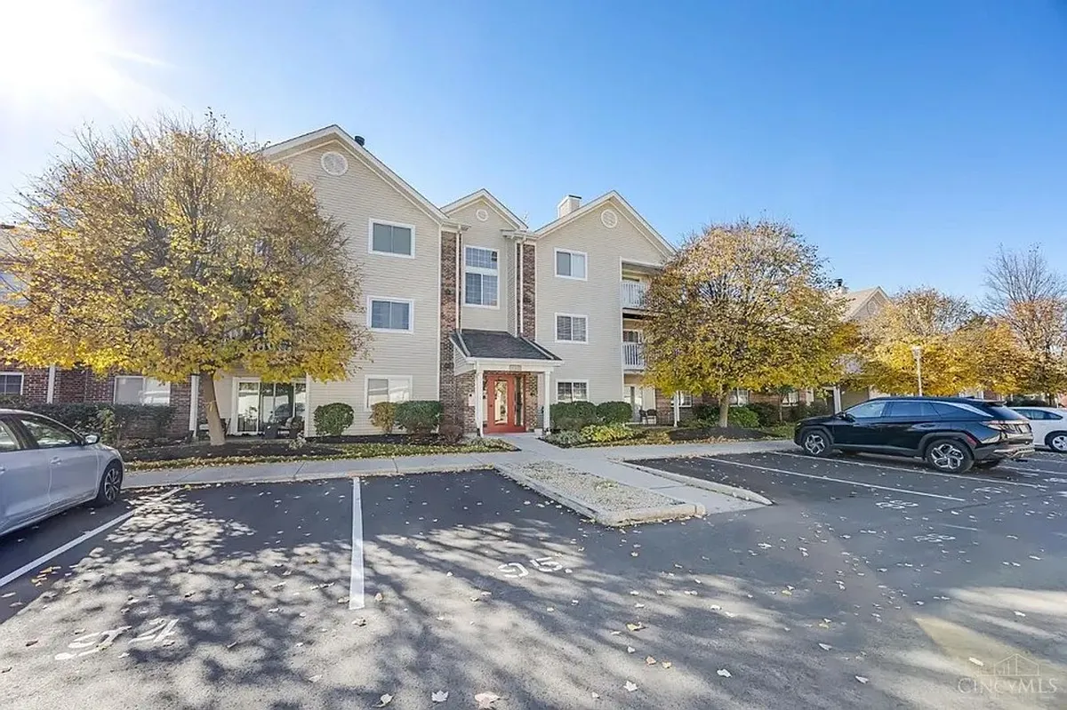 Building Photo - 120 Carrington Ln #208