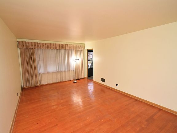 4th image of 315 N Kinzie St