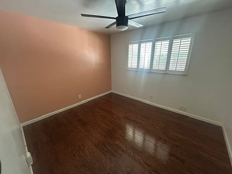 1331 W Mary Ct — Photo 13