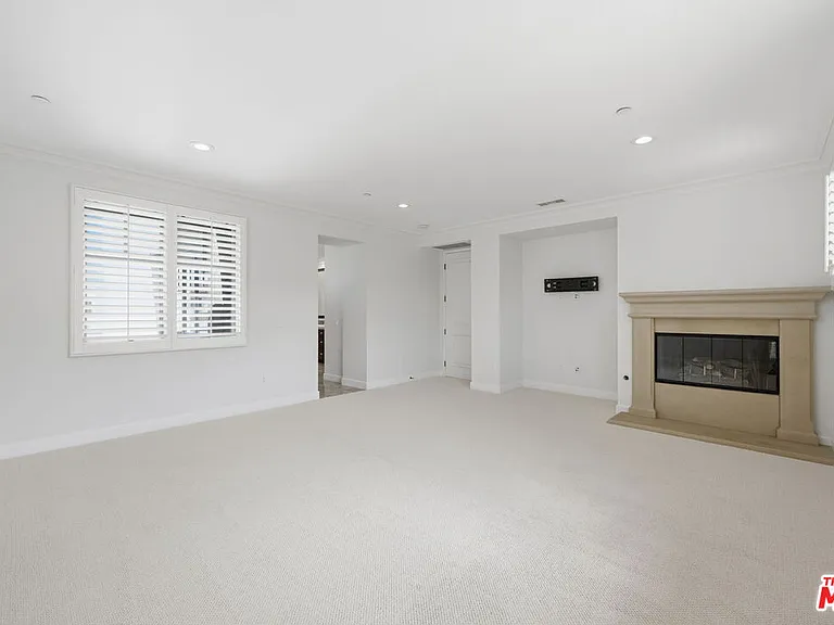 13079 Bluff Creek Dr — Photo 22