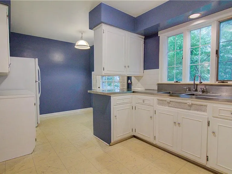 3297 Chelsea Dr — Photo 3