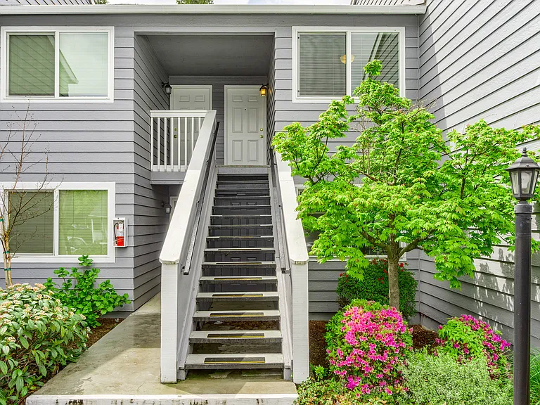 101 W Bolz Rd — Photo 1