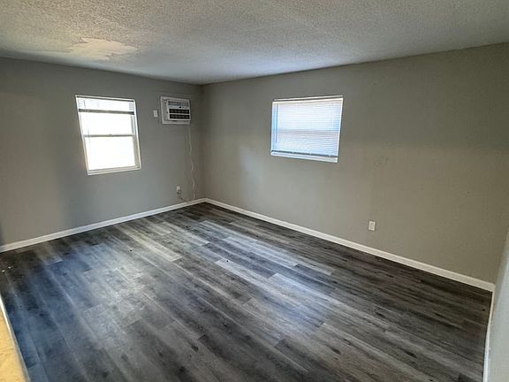 3rd image of 1079 E Wildwood St APT 6