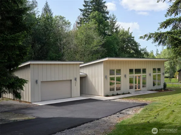 956 Paine Road, Castle Rock, WA 98611