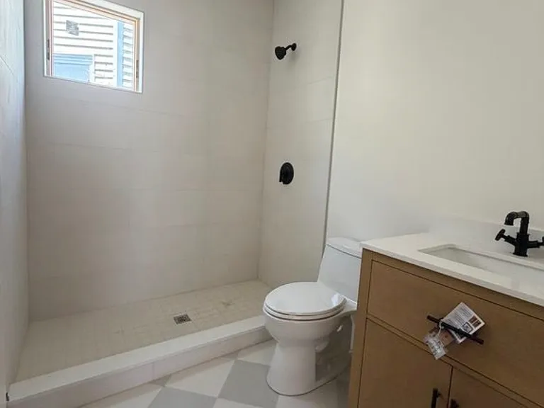 22 Harold St #2 — Photo 4