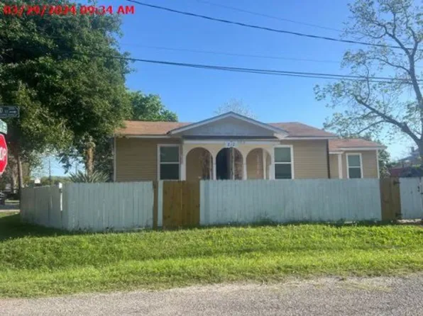 212 W 2nd St, Victoria, TX 77901
