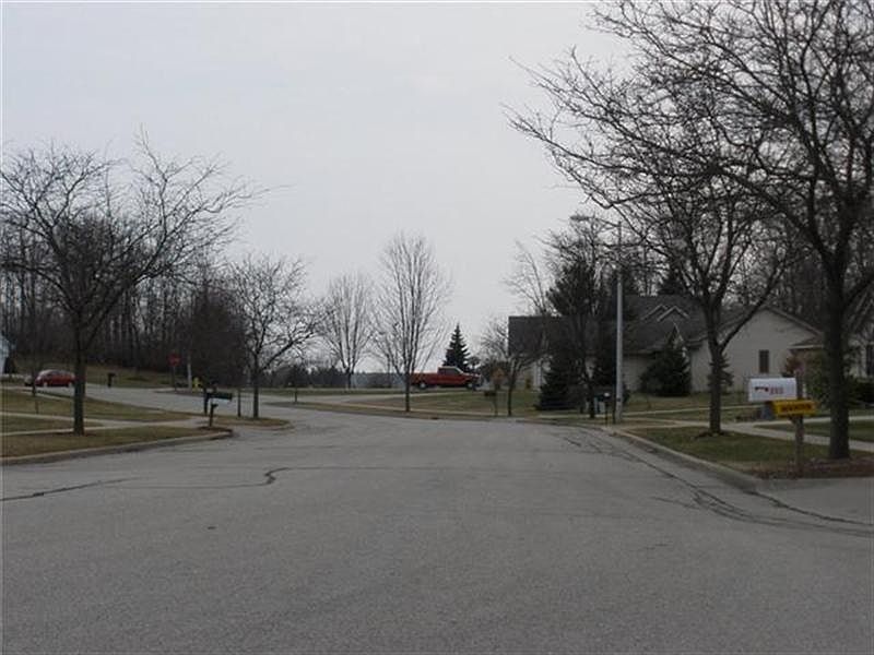 2nd image of 509 Saras Ct