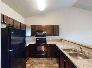 305 Prairie Trail Rd #305, Sheldon, IA 51201