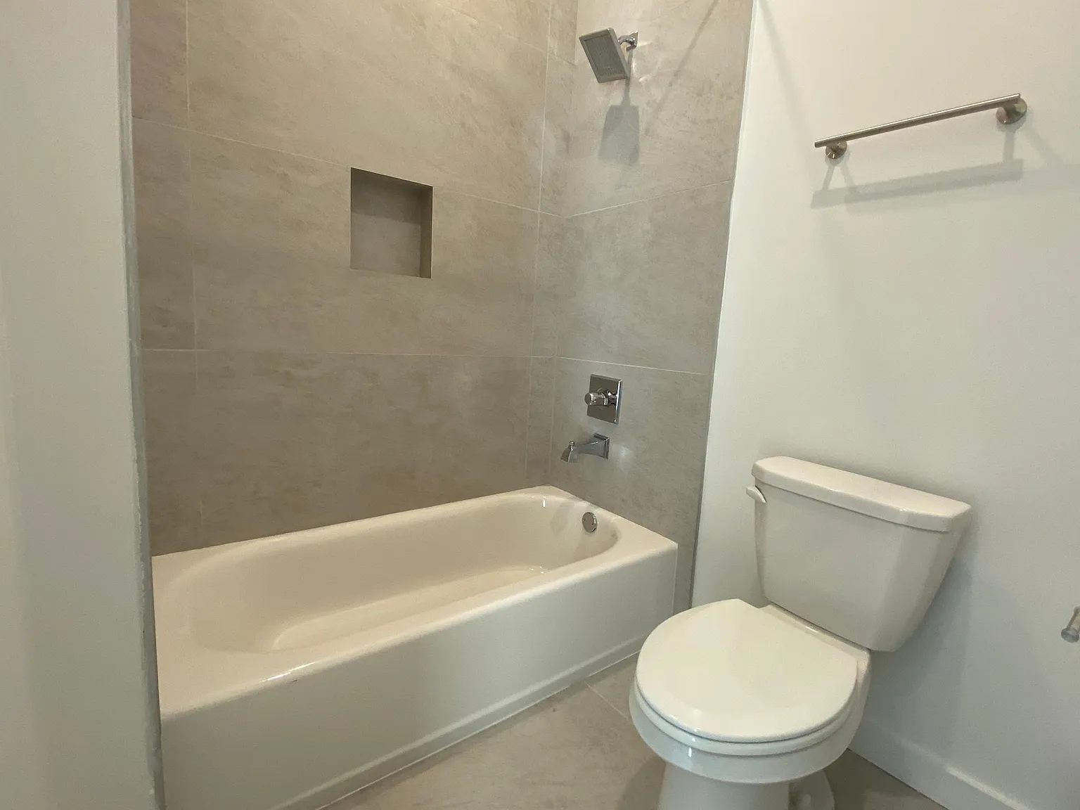 1 bed, 586 sqft, $1,200 — Photo 4